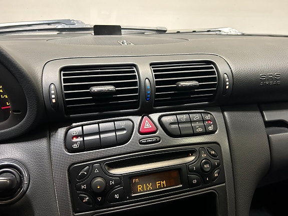 Mercedes-Benz C32 23 of 28