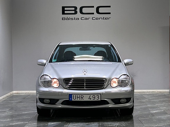 Mercedes-Benz C32 3 of 28