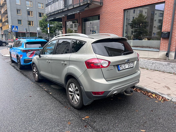 Ford Kuga 2 of 5