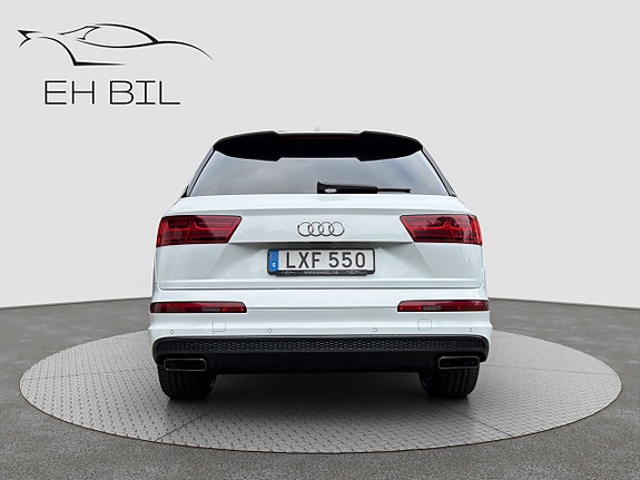 Audi Q7 6 of 19