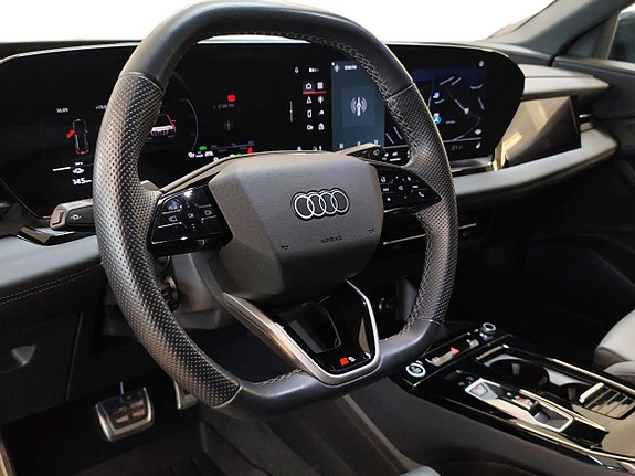 Audi Q6 e-tron 8 of 25