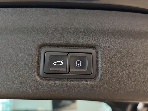 Audi Q6 e-tron 25 of 25