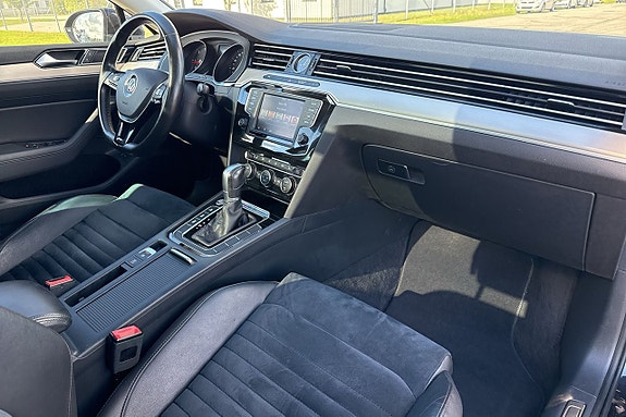 Volkswagen Passat 18 of 21