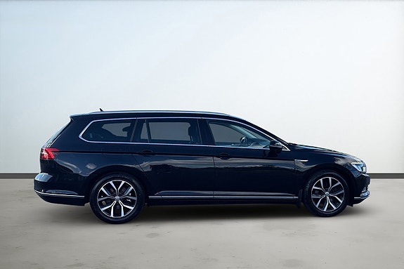Volkswagen Passat 6 of 21