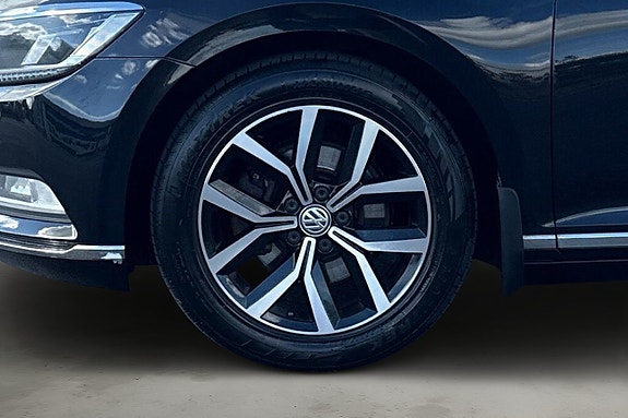 Volkswagen Passat 9 of 21