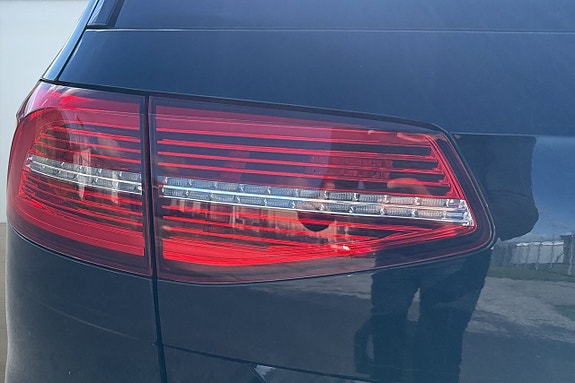 Volkswagen Passat 11 of 21