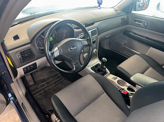 Subaru Forester 8 of 17