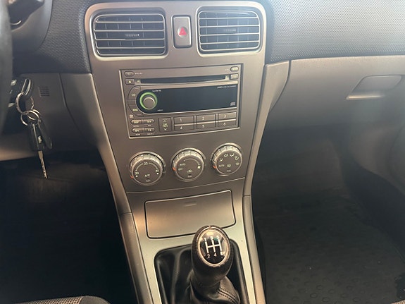 Subaru Forester 15 of 17