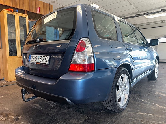 Subaru Forester 4 of 17