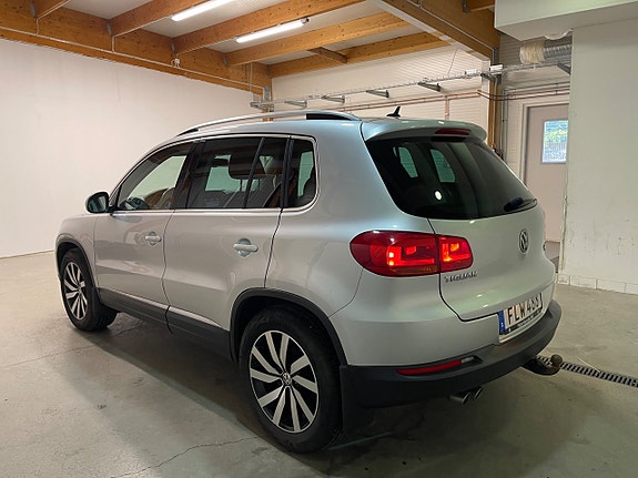 Volkswagen Tiguan 5 of 12