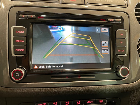 Volkswagen Tiguan 9 of 12