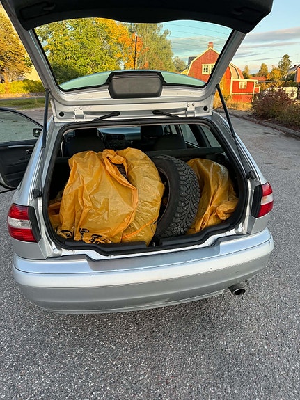 Volvo V40 5 of 6
