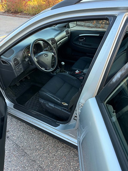 Volvo V40 6 of 6