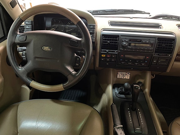 Land Rover Discovery 8 of 14