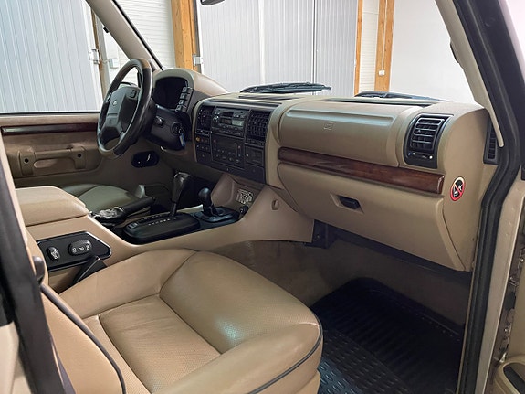 Land Rover Discovery 13 of 14