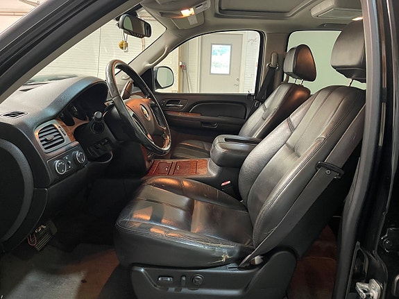 Chevrolet Avalanche 7 of 14