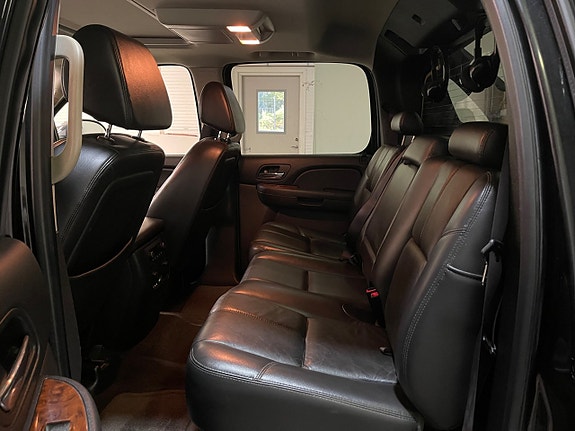 Chevrolet Avalanche 10 of 14