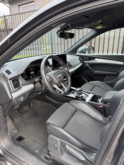 Audi Q5 3 of 3