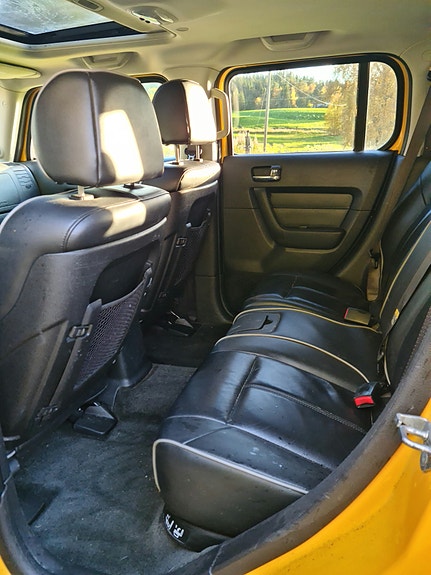 Hummer H3 7 of 8