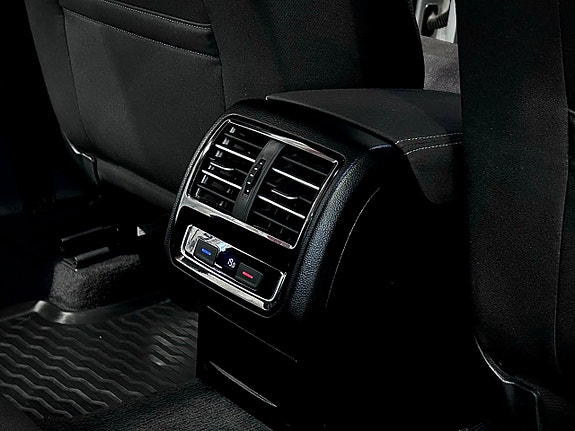 Volkswagen Passat 22 of 26