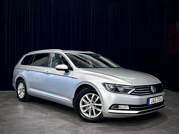 Volkswagen Passat 3 of 26