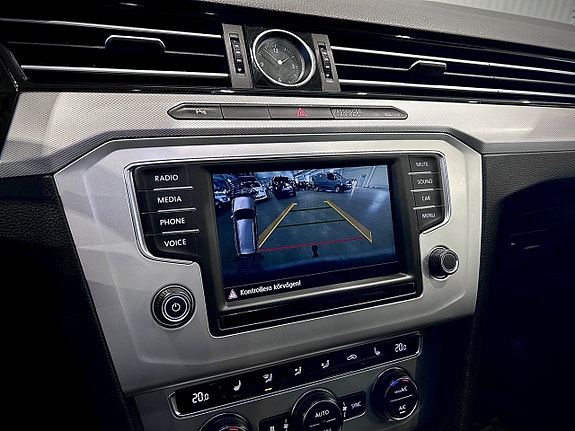 Volkswagen Passat 26 of 26