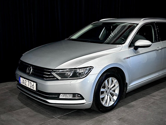 Volkswagen Passat 5 of 26