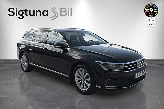 Volkswagen Passat 7 of 25