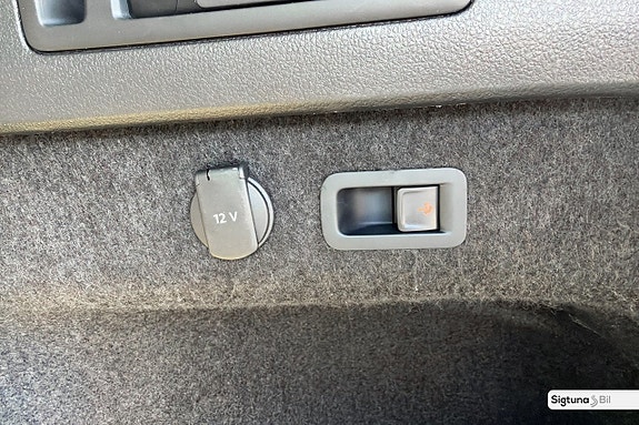 Volkswagen Passat 25 of 25