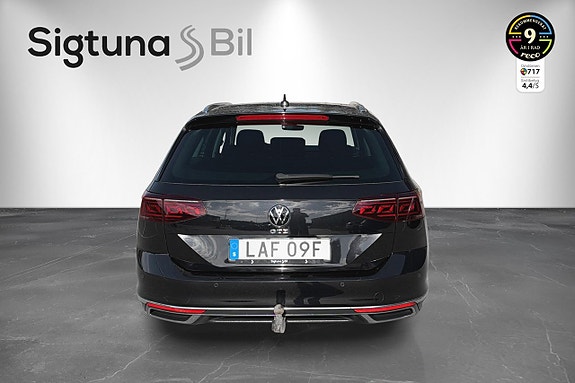 Volkswagen Passat 4 of 25