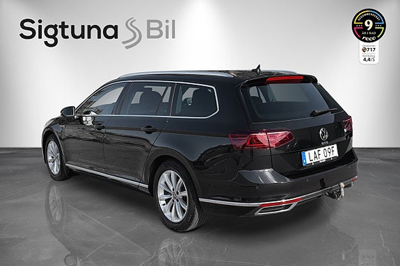 Volkswagen Passat 3 of 25