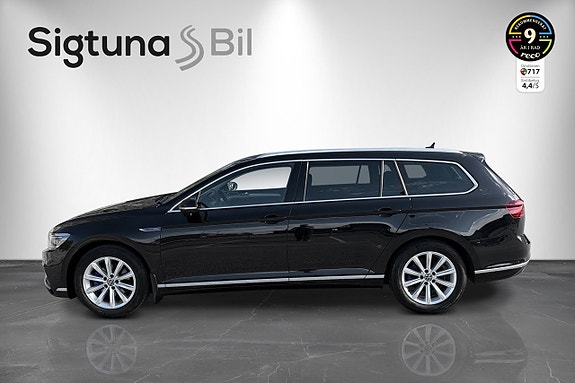 Volkswagen Passat 2 of 25