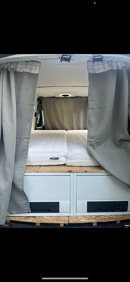 Volkswagen Caddy Maxi 3 of 9