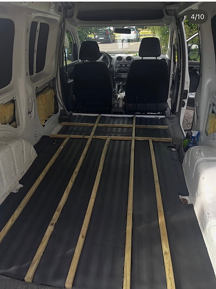 Volkswagen Caddy Maxi 5 of 9