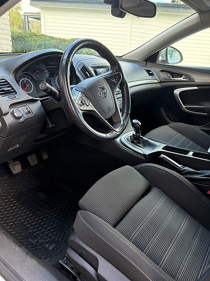 Opel Insignia 4 of 8
