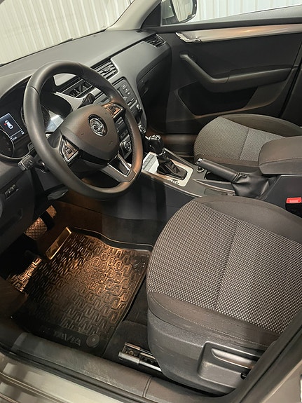 Skoda Octavia 6 of 19
