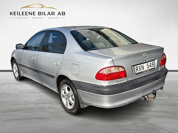 Toyota Avensis 9 of 21