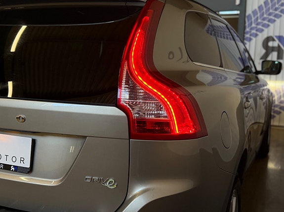 Volvo XC60 8 of 16