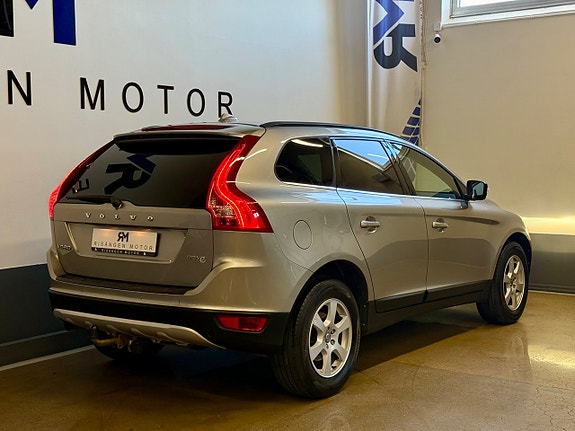 Volvo XC60 5 of 16