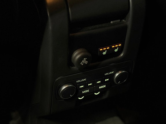 Volvo XC60 16 of 16