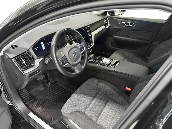 Volvo V60 6 of 12