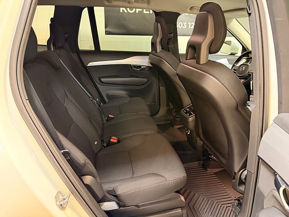 Volvo XC90 16 of 24