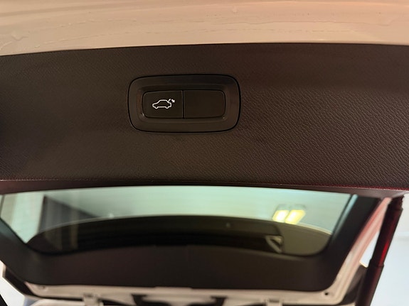 Volvo XC90 14 of 24