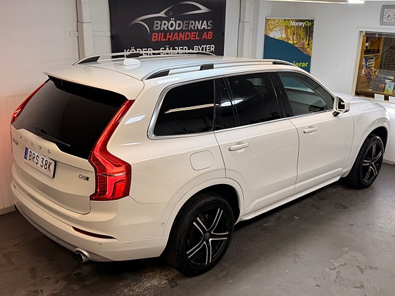 Volvo XC90 10 of 24