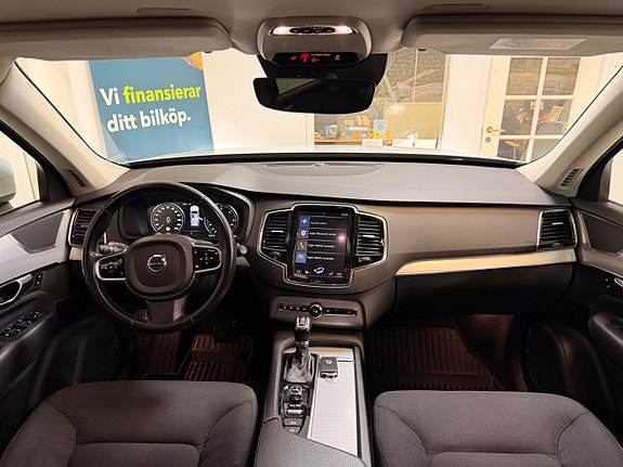 Volvo XC90 18 of 24