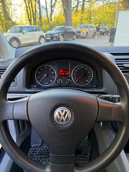Volkswagen Golf V 9 of 10