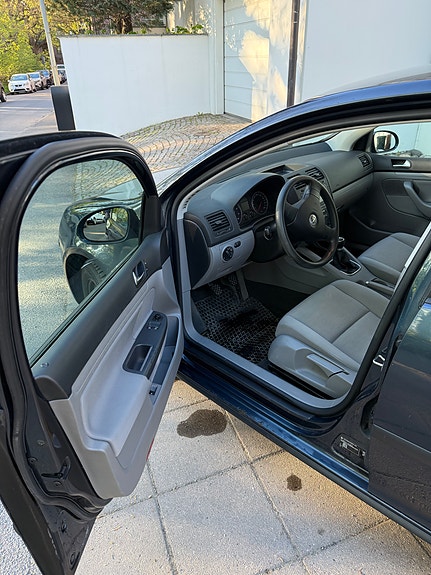 Volkswagen Golf V 10 of 10