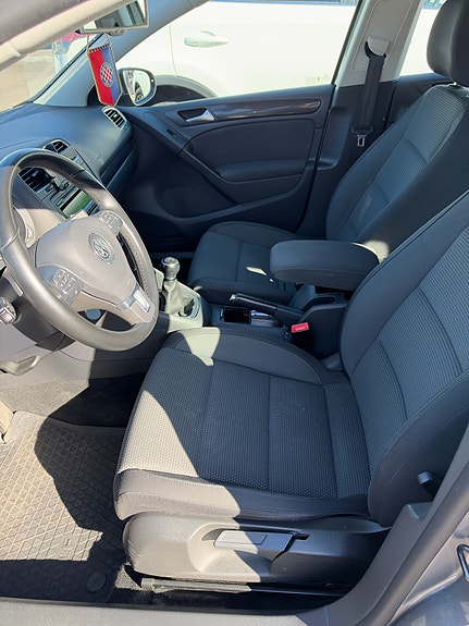 Volkswagen Golf VI 10 of 13