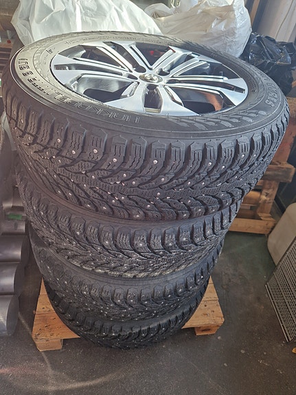 Toyota RAV4 12 of 12