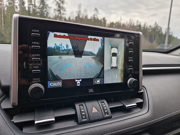 Toyota RAV4 7 of 12